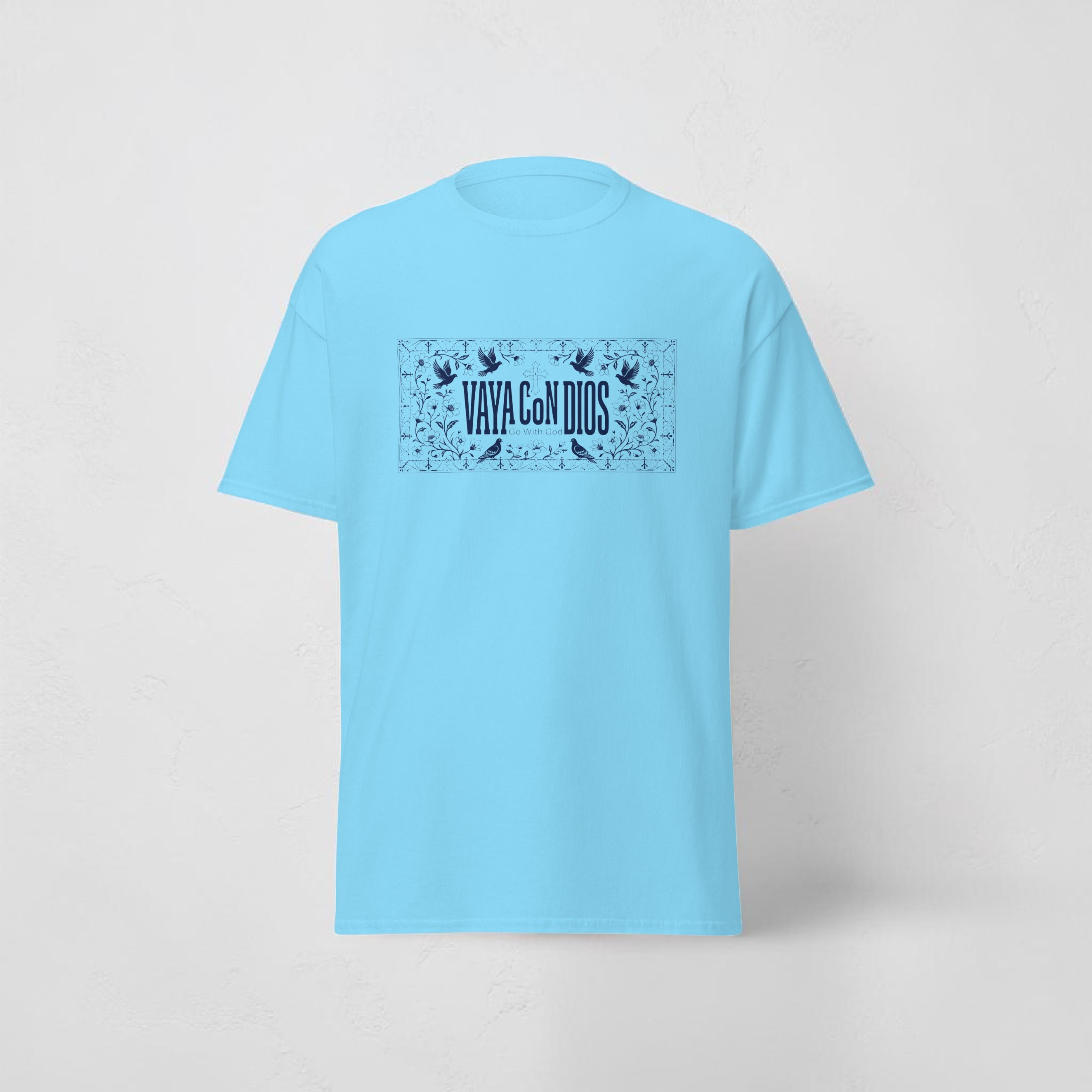 Camiseta “Vaya Con Dios” | Camisa Cristiana en Español | Playera de Fe Unisex